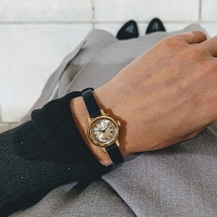 女性らしさをひとさじ加えてくれる「ちいさな腕時計」。VOL.1