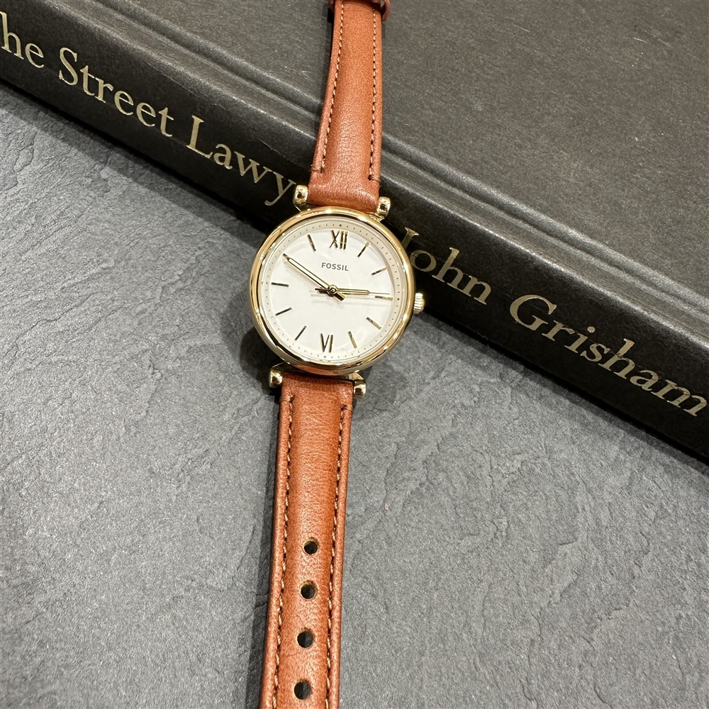 【FOSSIL】スリムな針とマーカーがアクセントの洗練された仕上がりなレディース時計のご紹介〈junksルクア大阪・梅田〉