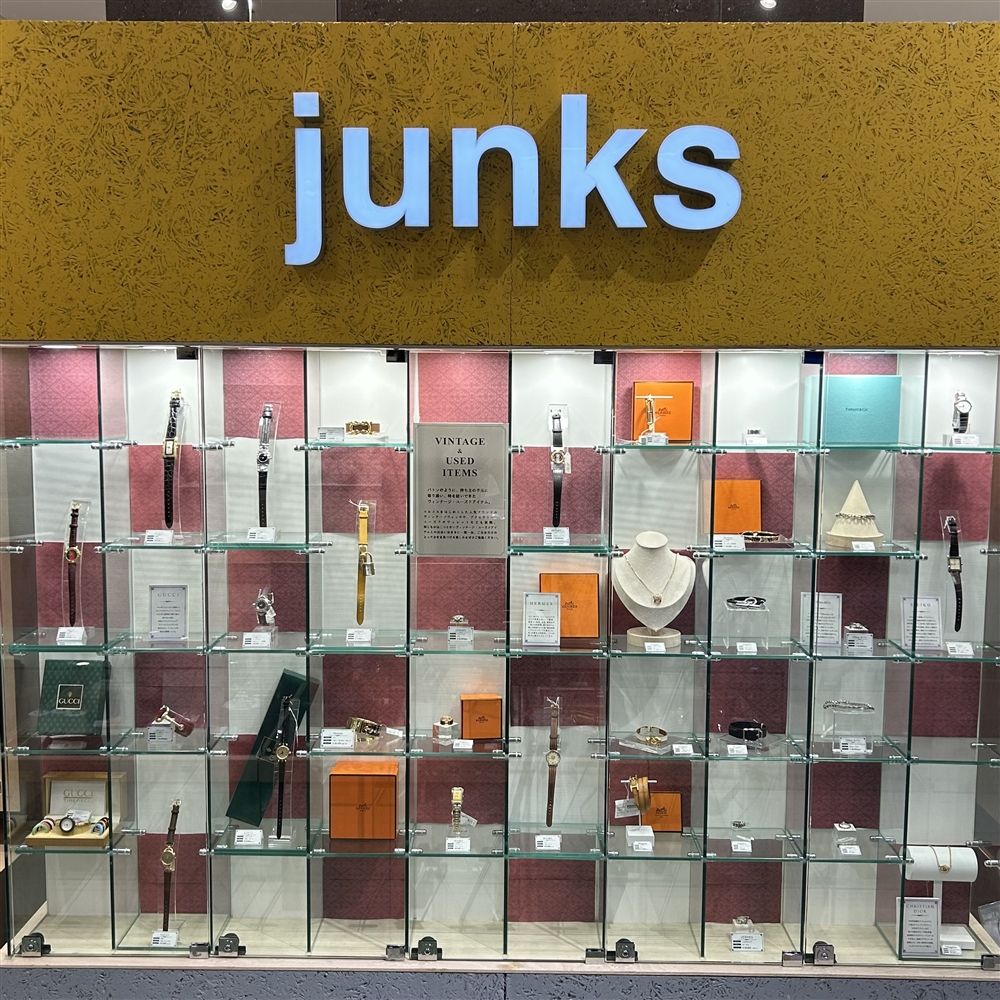 VINTAGEウォッチ・アクセサリー・バッグなど期間限定で多数集結中です‼︎ 〈junksルクア大阪店・梅田〉
