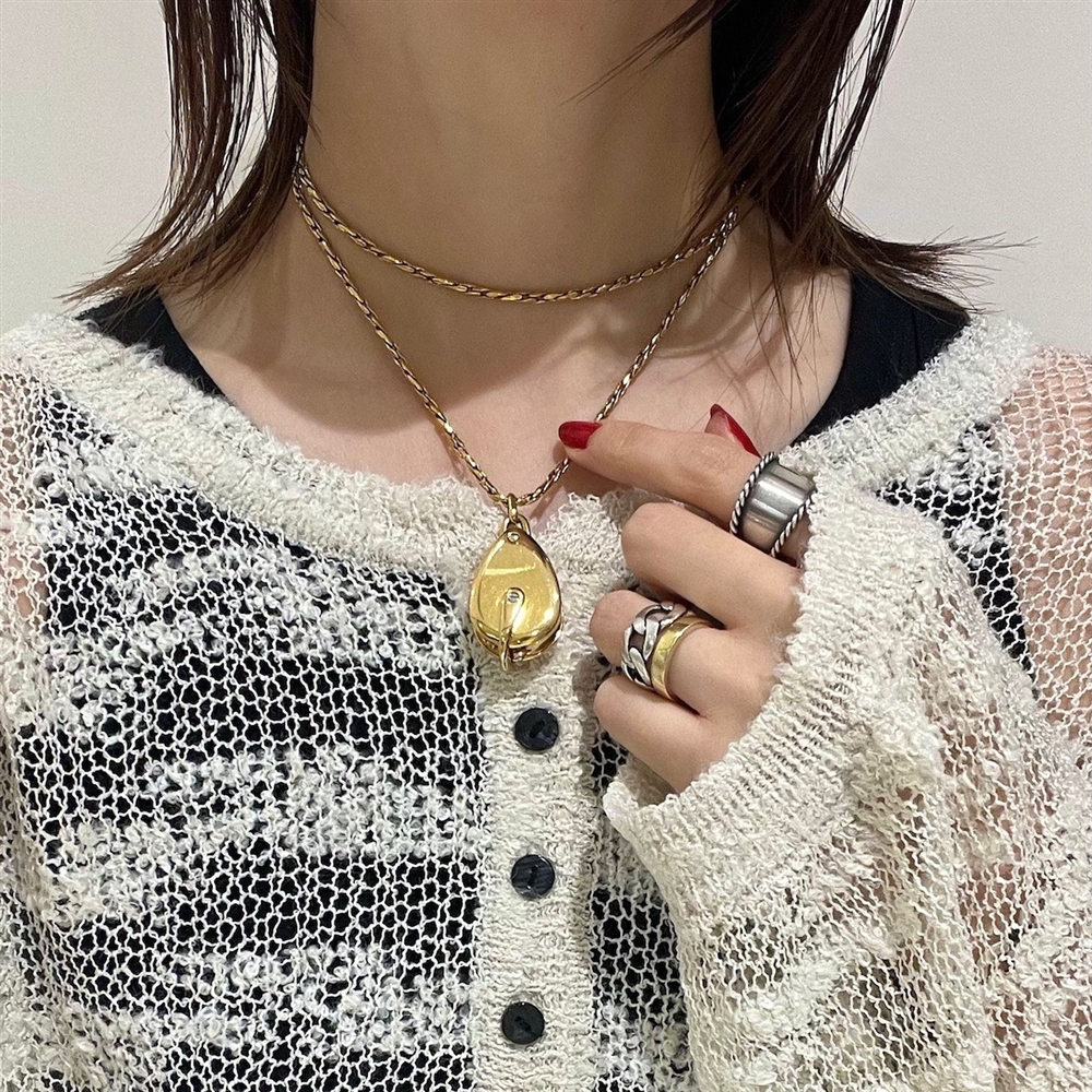 《調布パルコ店》めずらしい入荷品【HERMES】ペンダントウォッチはアクセサリーとしてもおすすめ!