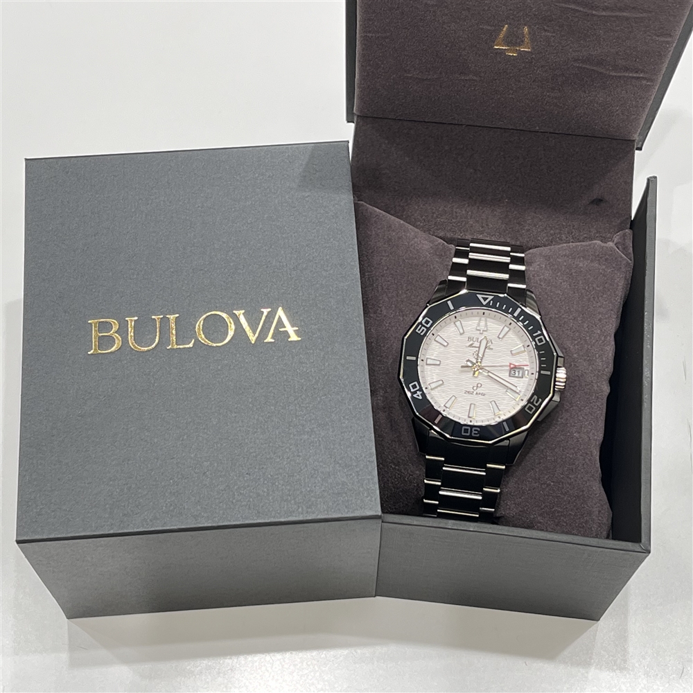 《BULOVA》マリンスター シリーズC プレシジョニストクォーツ　ホワイト入荷！