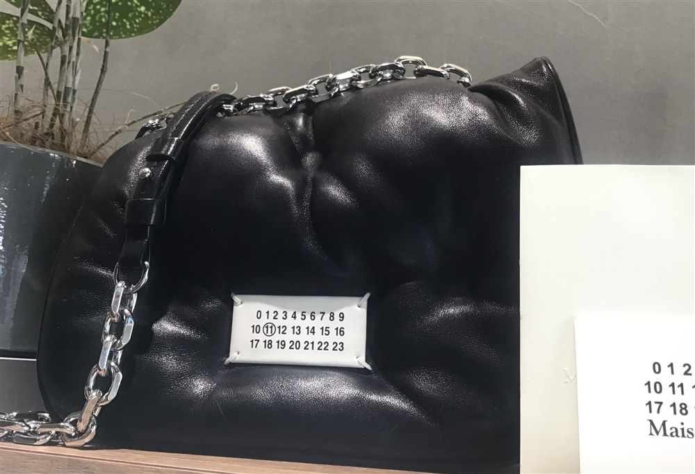 【VINTAGE】秋冬の装いに♪キルティングが魅力のメゾンマルジェラのバックをご紹介します。【グランフロント大阪(梅田)】