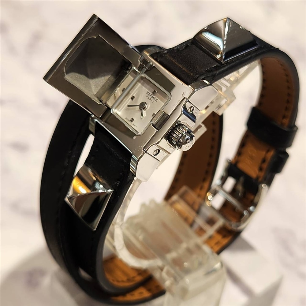 【VINTAGE】レザーブレスレットの様なエルメスのメドールをご紹介します。【グランフロント大阪（梅田）】