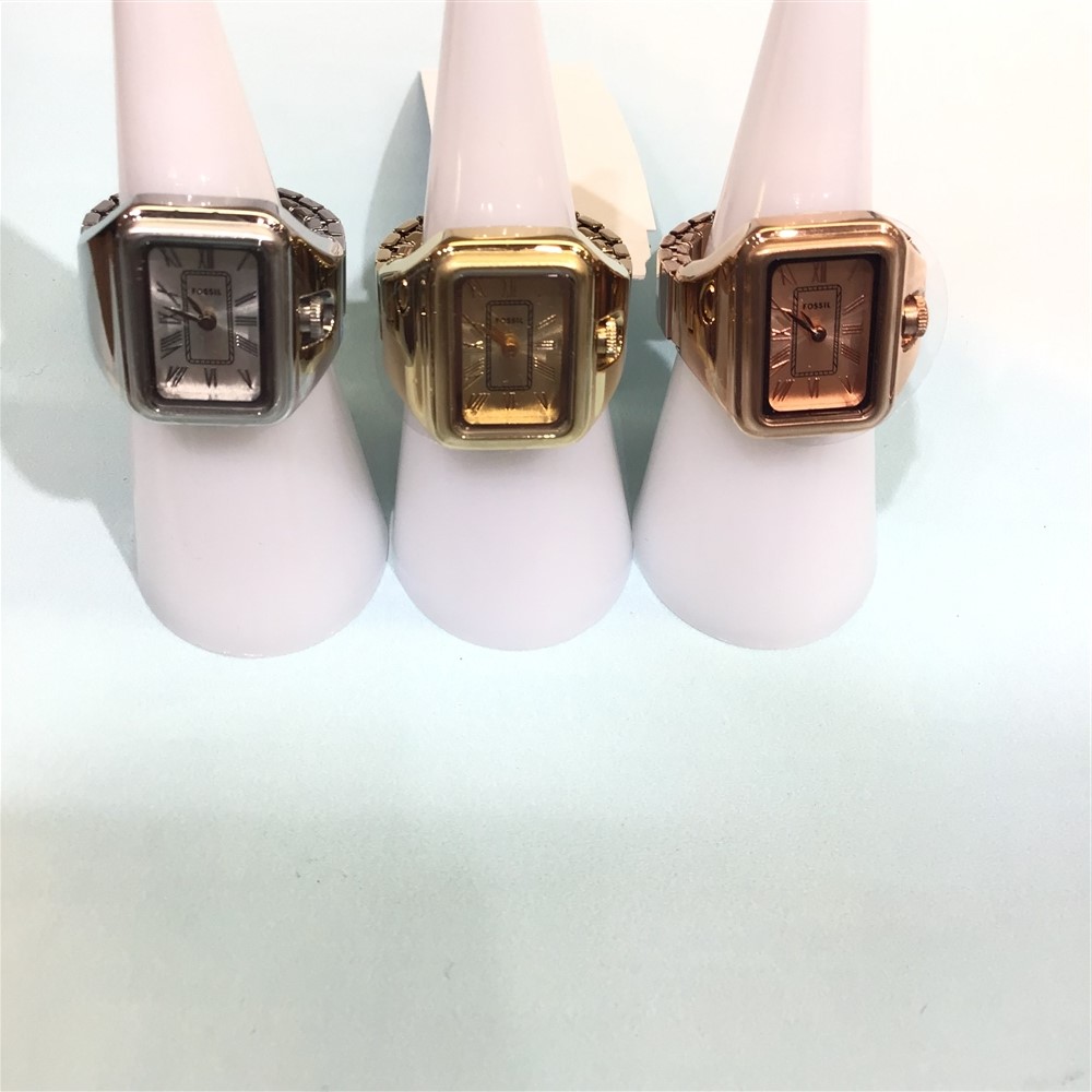 大人気《フォッシル ウォッチリング》 RAQUEL WATCH RINGのご紹介