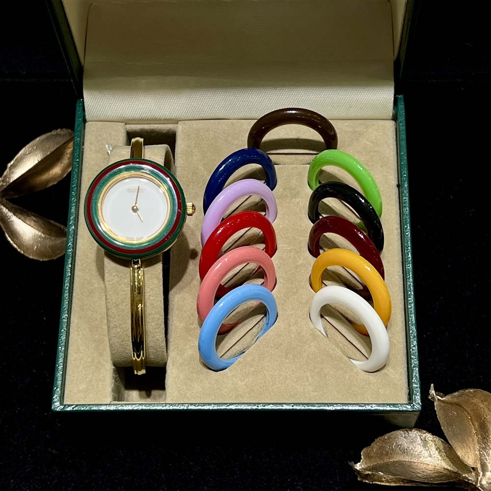 【GUCCI<VINTAGE>】大人気ヴィンテージウォッチ、change bezel の紹介。