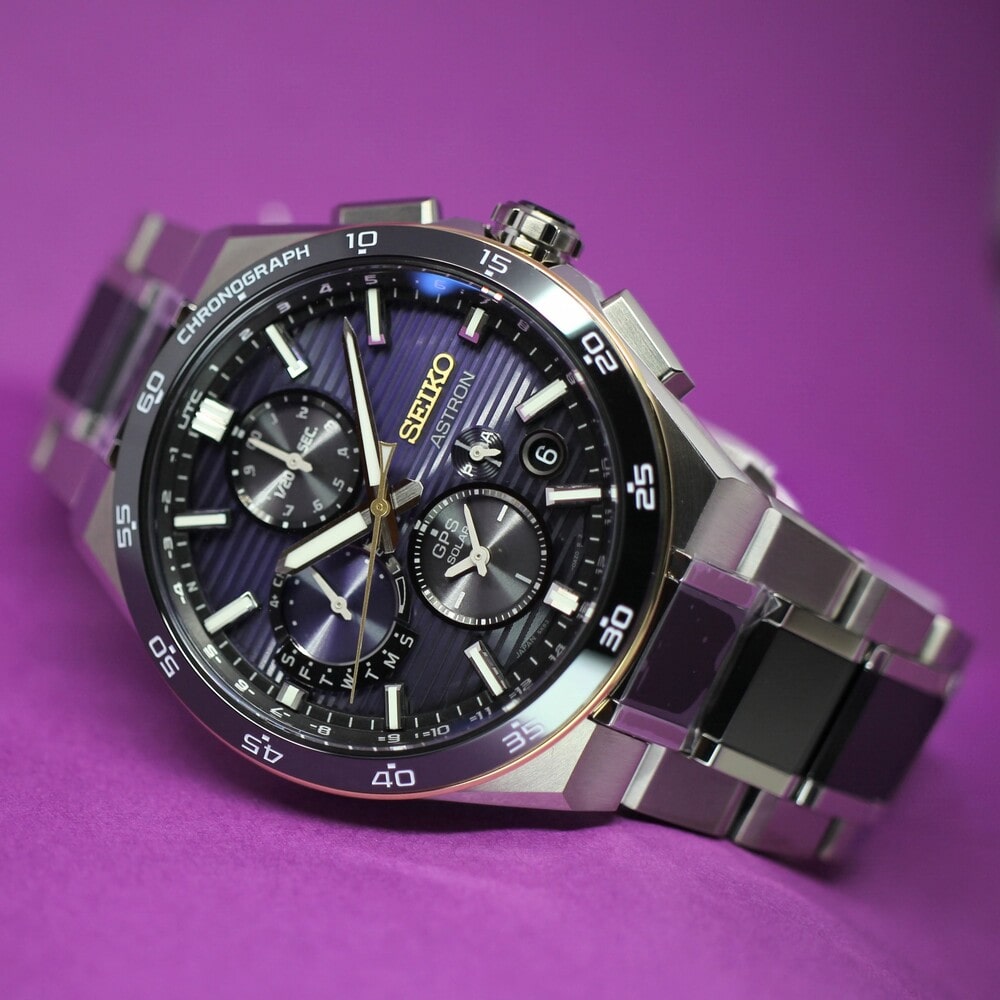 【SEIKO】日本の伝統色「江戸紫」を纏った特別なアストロンHAB011Jを徹底レビュー