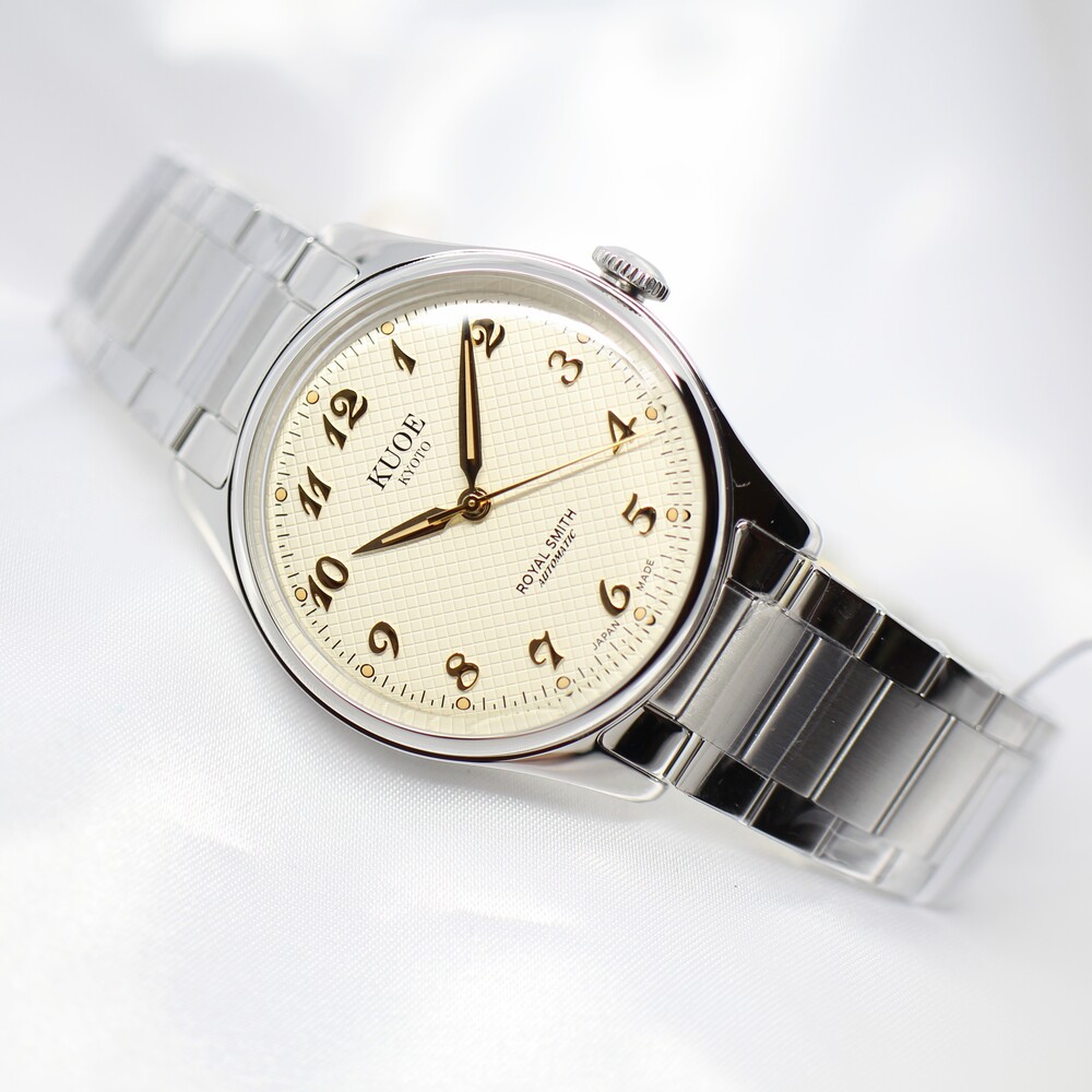 【KUOE】茨城でクオの時計が見られるのはチックタックイーアスつくば店だけ‼お取り扱いスタートです。