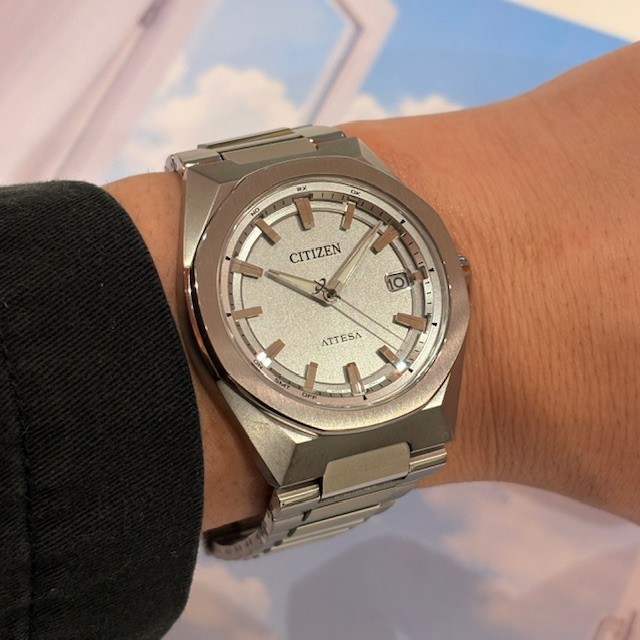 腕が細くても大丈夫!新生活に便利なメンズ腕時計!【10万円以内】