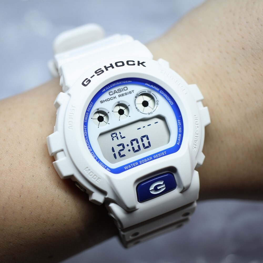 【やっぱり夏はG-SHOCK】ホワイト×ブルーが爽やかなデジタルタイプをご紹介