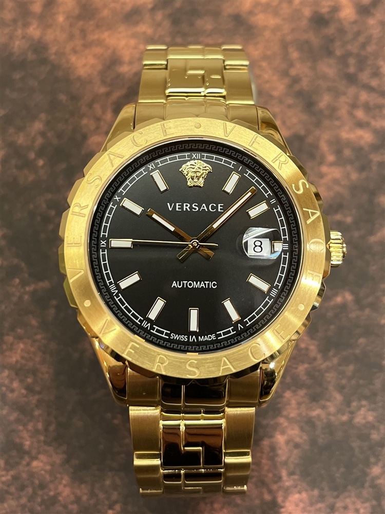 【VERSACE】品のあるゴールドウォッチ