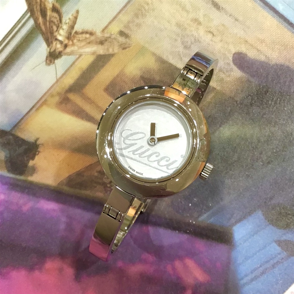 【GUCCI  vintages】人気のロゴデザイン、入荷です★