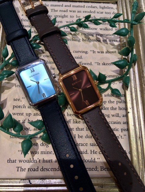 【BERING】スマートな印象のレクタングルケースが魅力