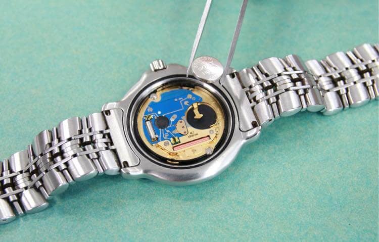 腕時計の電池交換・修理・ベルト交換承ります！