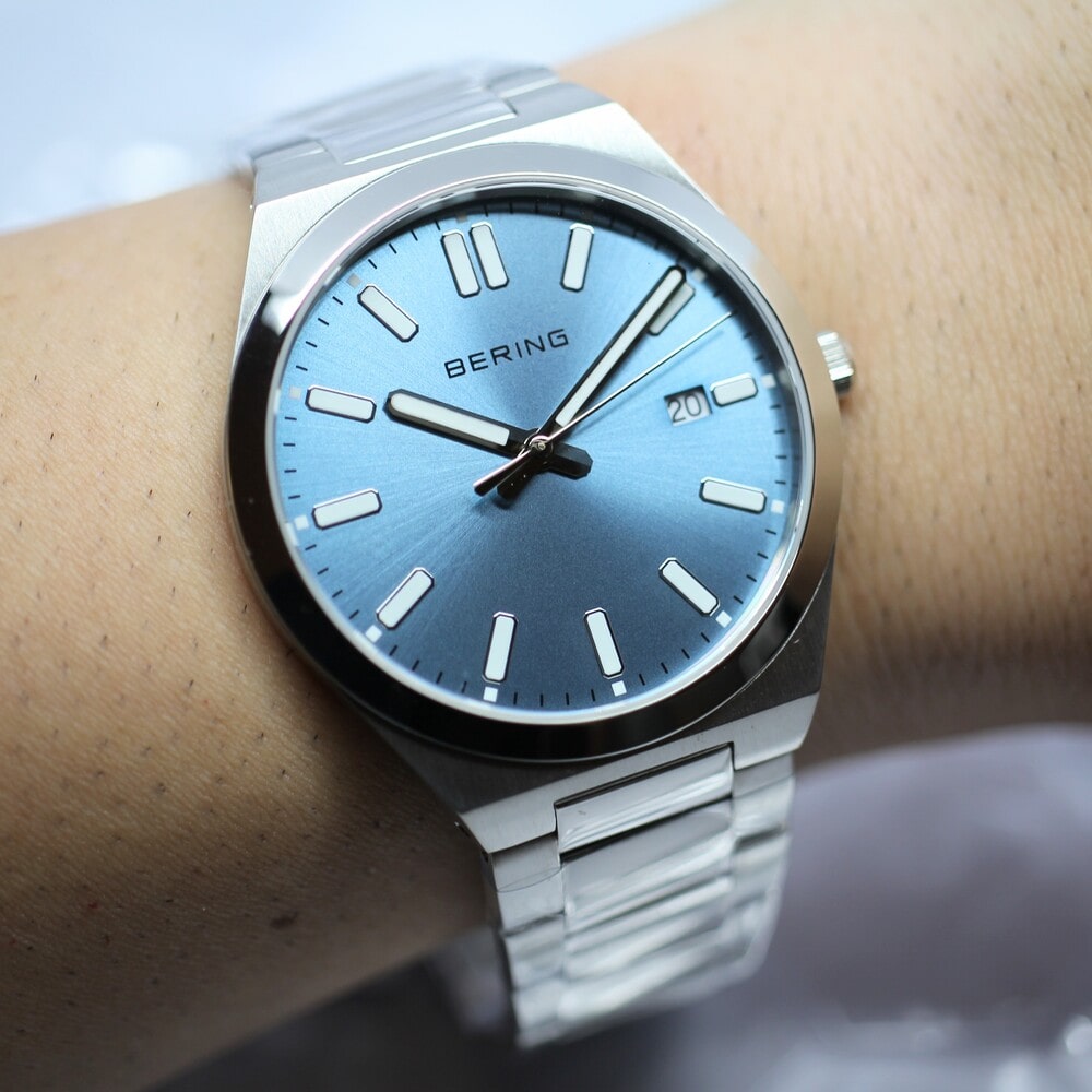 【BERING】シンプルでオシャレで薄くて実用的。新モデルが良すぎる!!（美しいアイスブルー）