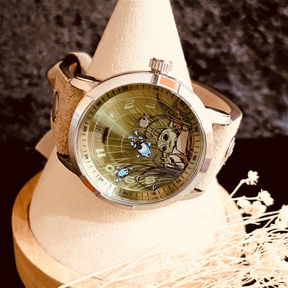 【FOSSIL】グローグーがあなたの腕に!