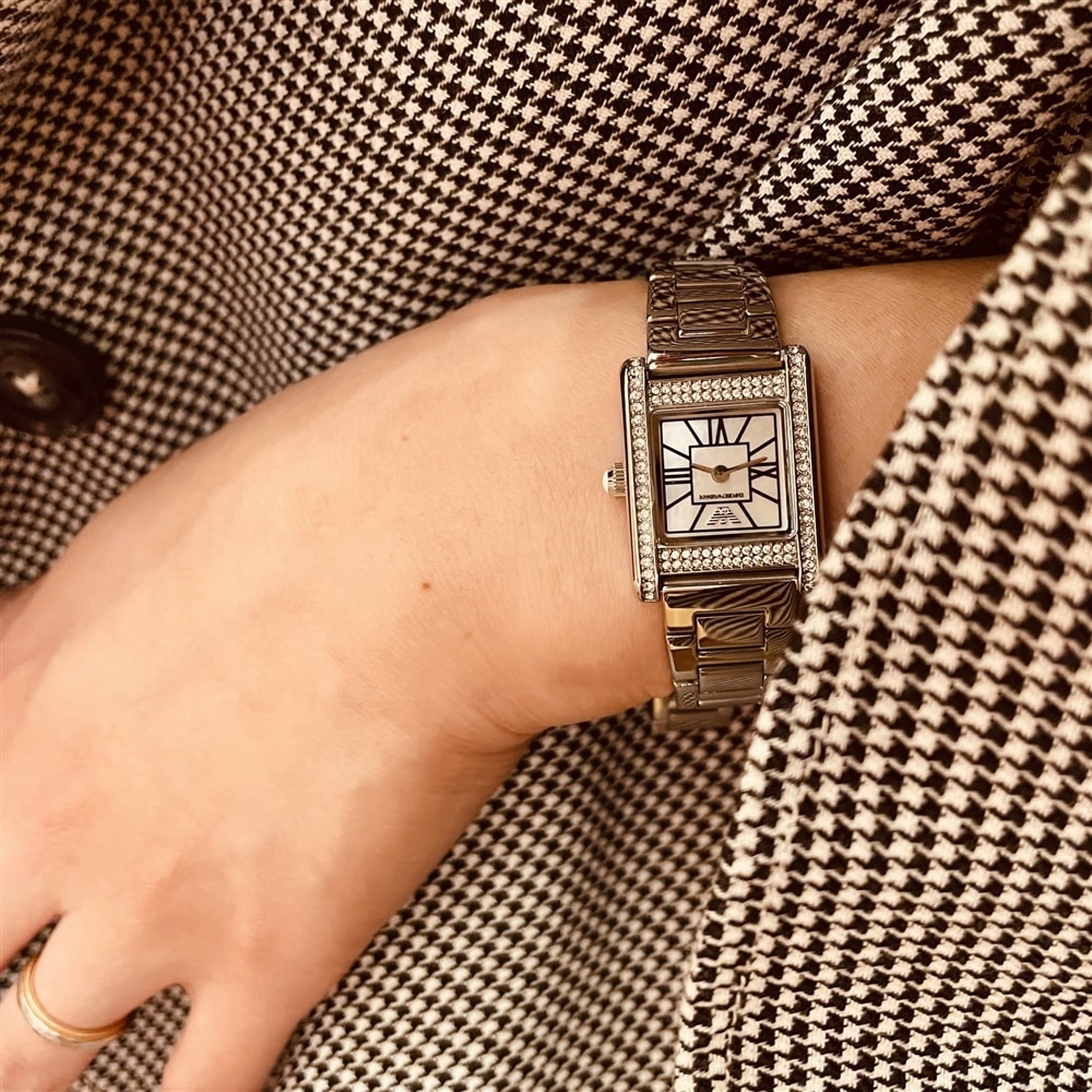 【EMPORIO ARMANI】待望のレディースモデル入荷*