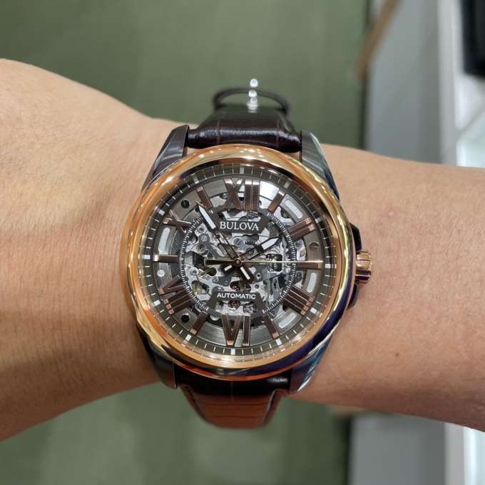 イーアスつくば】茨城男子はゴツくて大きい時計が好き。BULOVAの腕時計 | BLOG | TiC TAC