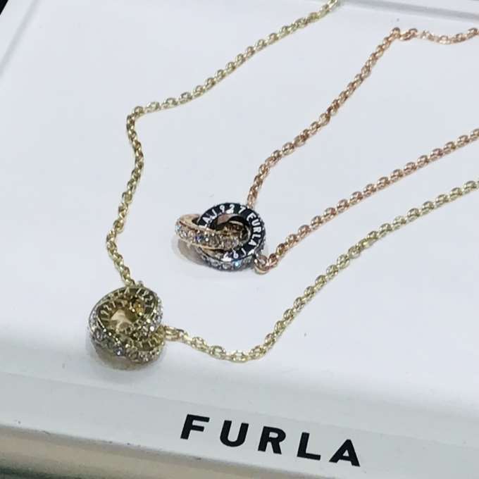 【FURLA】母の日にアクセサリーはいかが？？