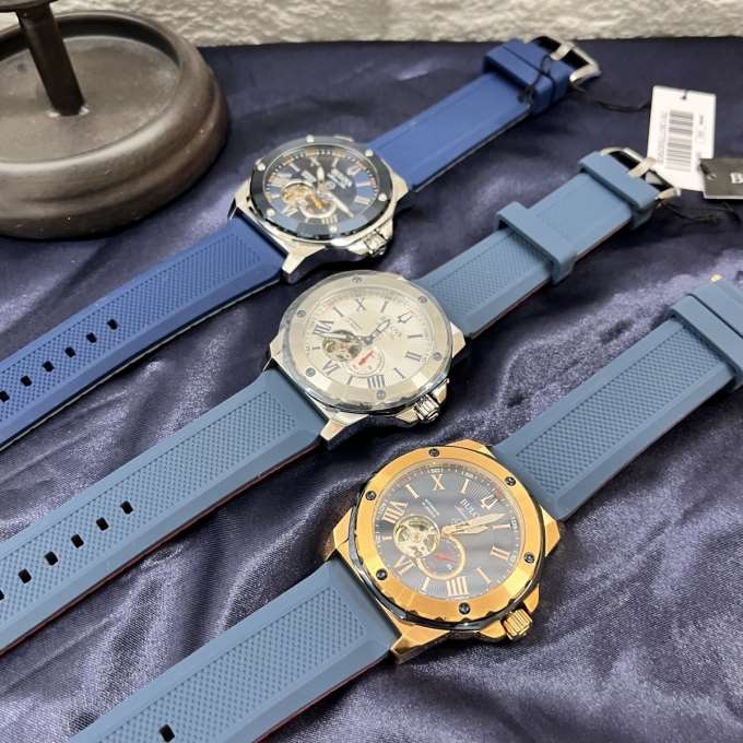 【BULOVA】スポーティなマリンカラーで爽やかに。シリコンラバーの機械式時計‼︎【TiCTACミント神戸店】