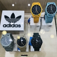 【adidas】カジュアルに合わせられる腕時計