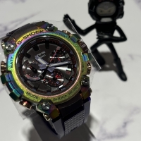 【G-SHOCK】オーロラオーバルを表現した唯一無二な時計！