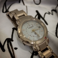 【xC】圧倒的に、イイ時計。世界限定3,500本