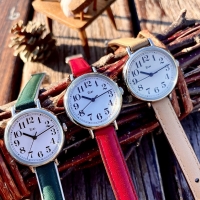 「Riki Watanabe」見やすいかわいい時計！