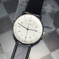 ＜ユンハンス＞電波時計で時刻修正いらずの腕時計